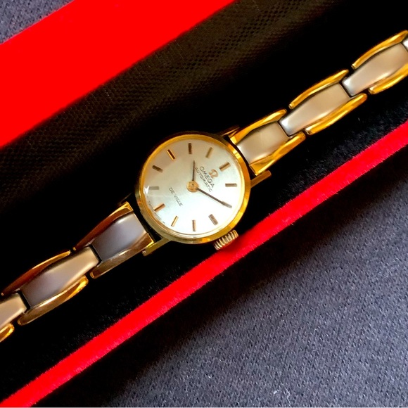 ULTRA CUTE OMEGA AUTOMATIC watch 🔥🔥🔥 - Picture 2 of 11